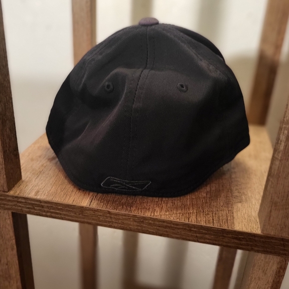 Vintage NWOT Reebok Hat Cap OS Rbk Logo Black Embroidered - Picture 4 of 10